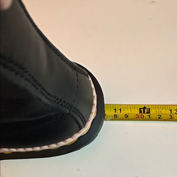 Dr. Martens boots NWOB - Picture 9 of 10
